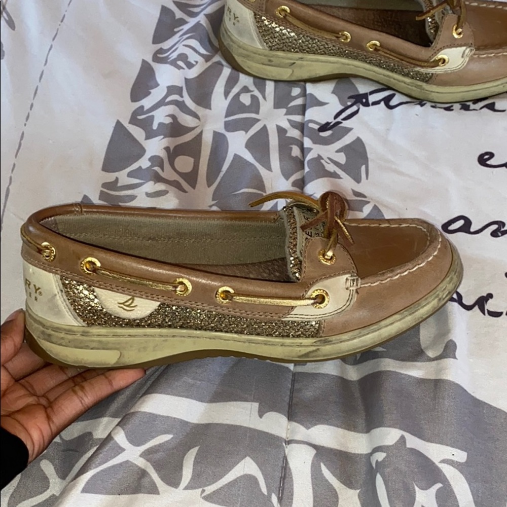 Gold/tan Sperrys